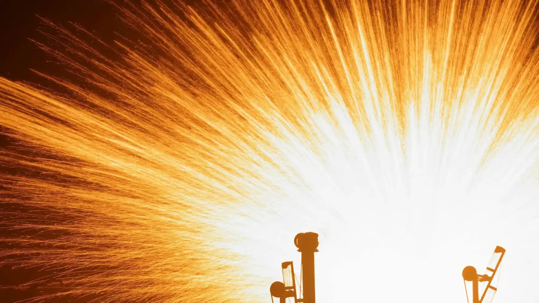 Explosion dans la nuit