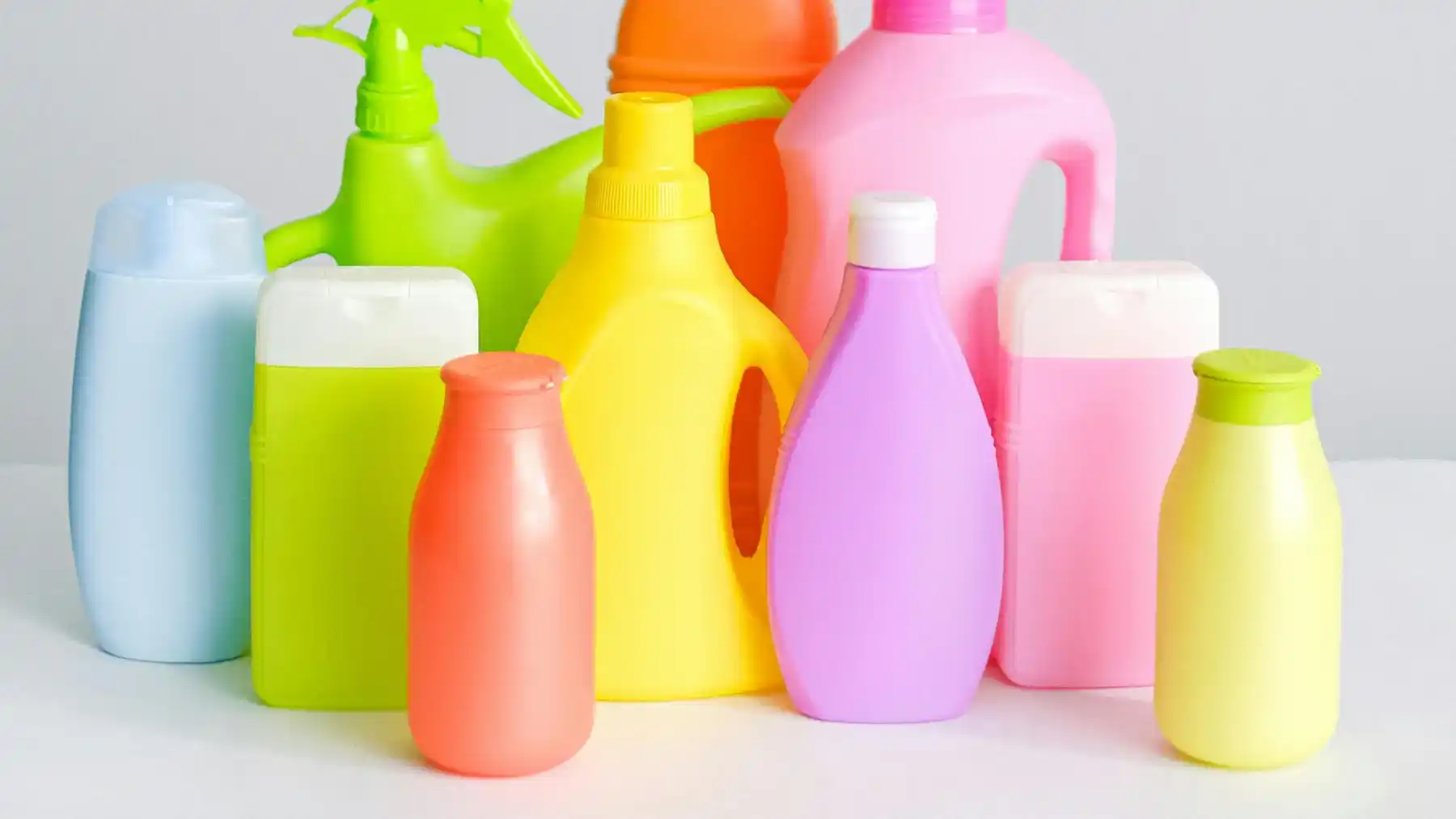 Décrypter l’étiquetage CLP des produits chimiques