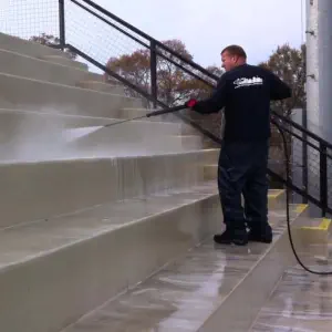 nettoyage gradin stade sportif